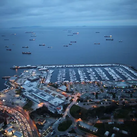 Blueway Bakirkoey Center Szálloda 2*